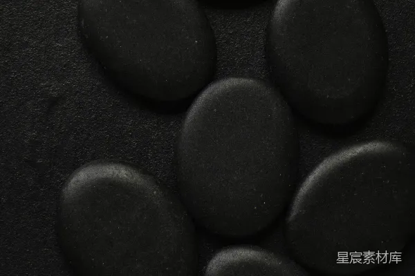 七颗黑 Pebble