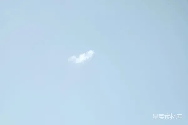 白天的白云