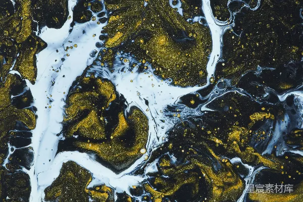 高清摄影 水花溅落在水面上