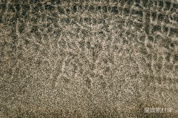 高清摄影 一幅沙水相间的画面，背景是蓝天。