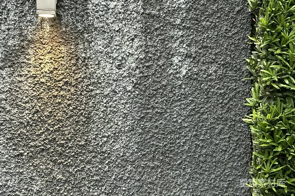 高清摄影 一盏照亮墙壁一侧的灯