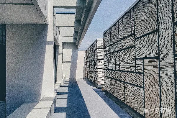 高清摄影 蓝白相间的混凝土建筑