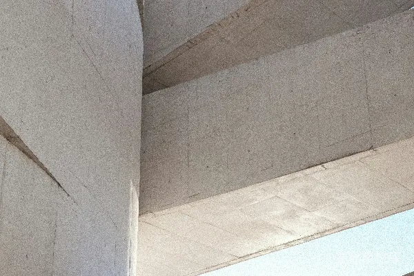 高清摄影 现代混凝土建筑在清澈的蓝天映衬下