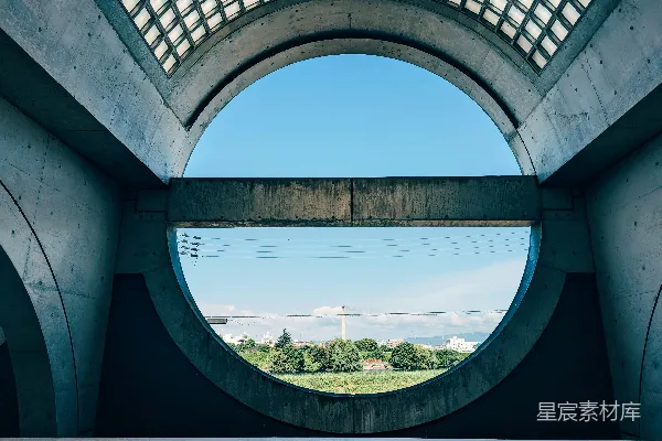 高清摄影 透过圆形窗户看到的建筑物景色