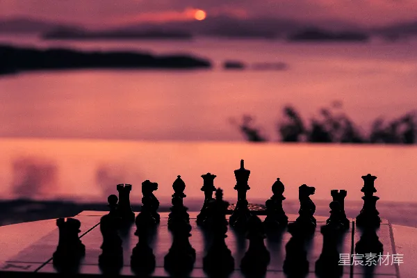 棋盘摆在一张桌子上