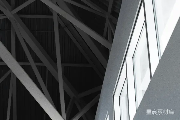 白混凝土建筑在蓝天白云下的白天景象