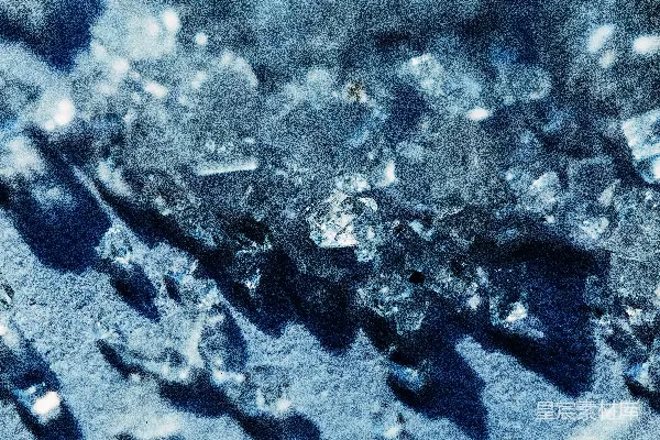 灰表面上的水滴