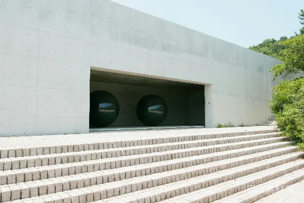 高清摄影 白天的白色混凝土建筑