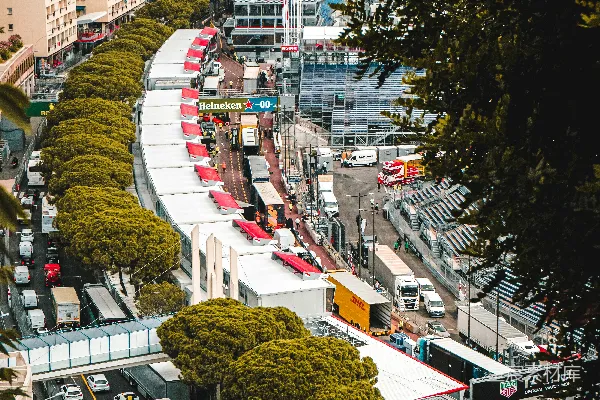 一座有许多建筑物的城市