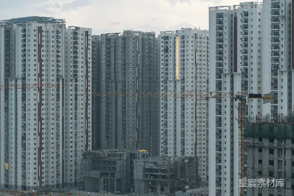 高清摄影 正在建设中的现代化高层公寓楼。