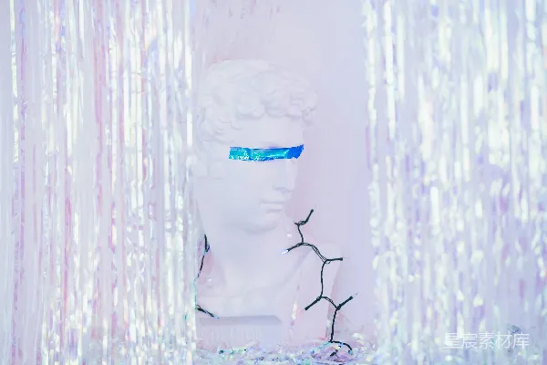 白裙女子面绘妆容