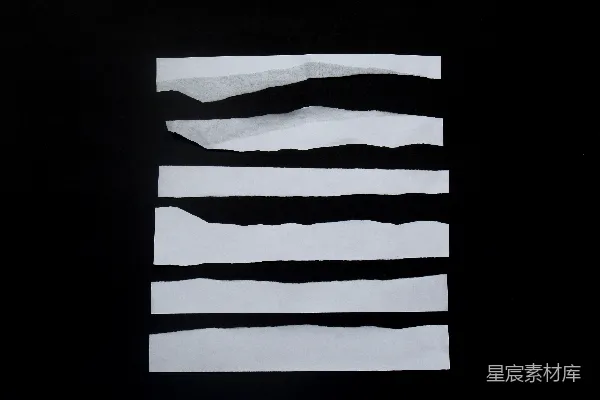 高清摄影 一张黑白照片中有一张纸。