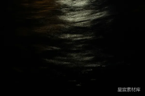 夜晚发生的大火