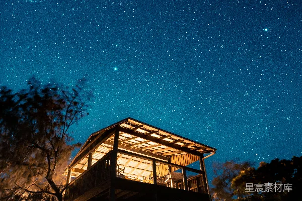 夜空中的流星