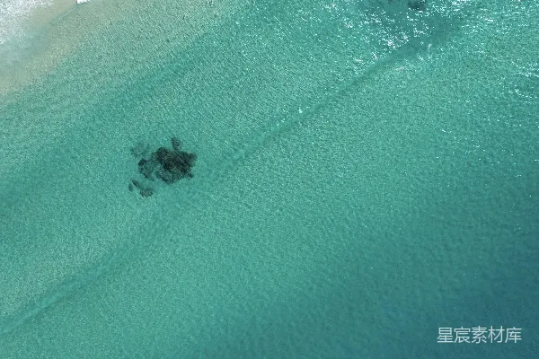 海洋波浪的空中俯视视角