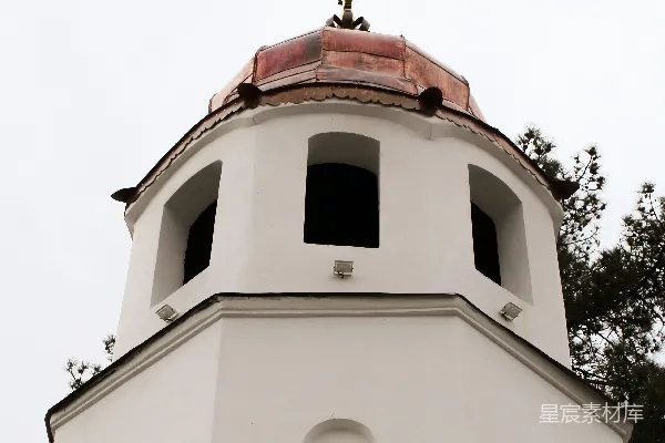 白色已完成建筑