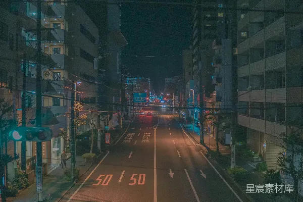 高清摄影 高楼之间的道路航拍摄影