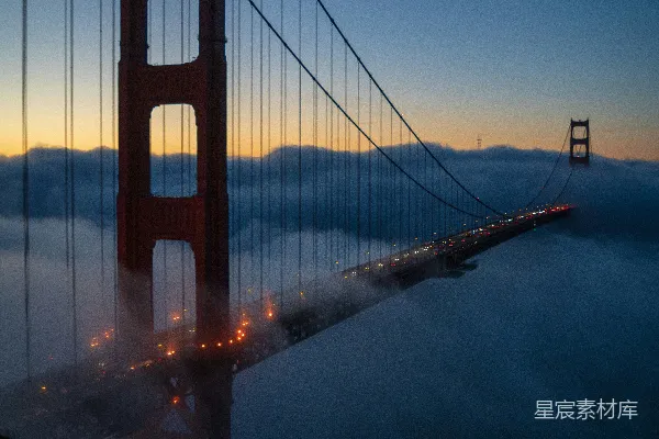 高清摄影 金门大桥在夜间时的景象