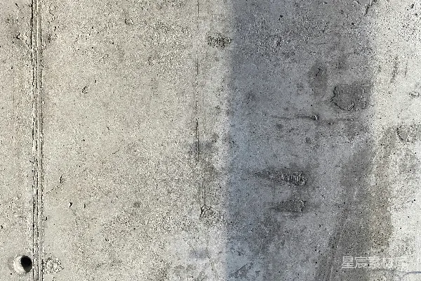 蓝白彩绘的墙壁