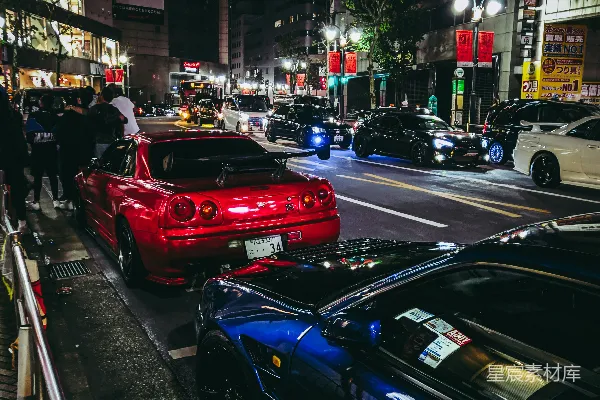 高清摄影 白天街道上的红色汽车