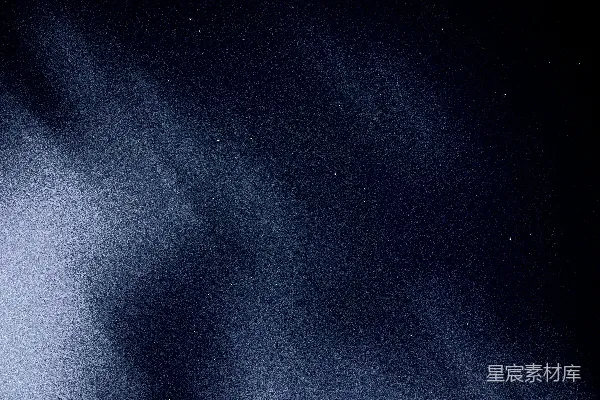 一张黑白夜空的照片