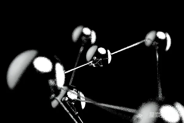 高清摄影 一张黑白照片，显示了一堆球。