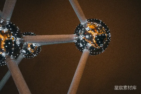 高清摄影 发光球体和反射球体的抽象分子结构。