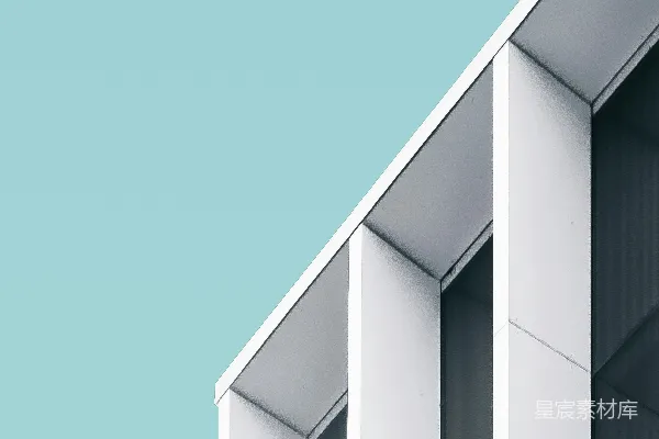 高清摄影 一座白色建筑，背景是蓝天。
