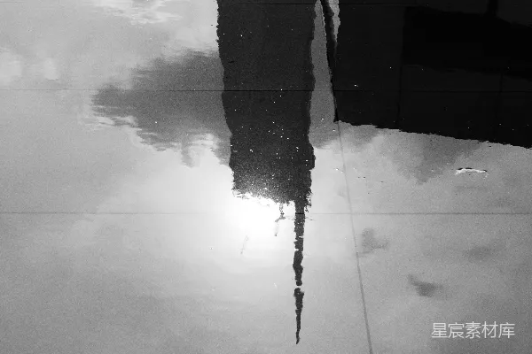高清摄影 建筑物在水中倒影