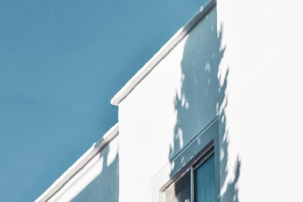 高清摄影 树影在建筑物一侧