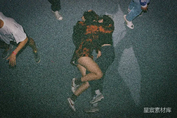 高清摄影 女式红黑长袖衬衫