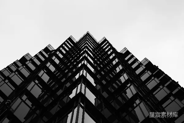 高清摄影 白天在白天空中的玻璃建筑