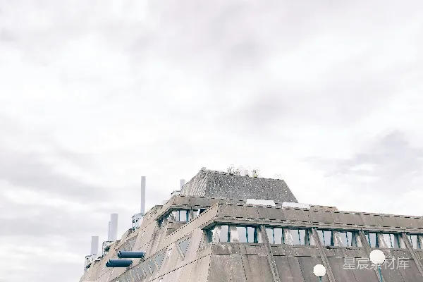 灰暗的混凝土建筑