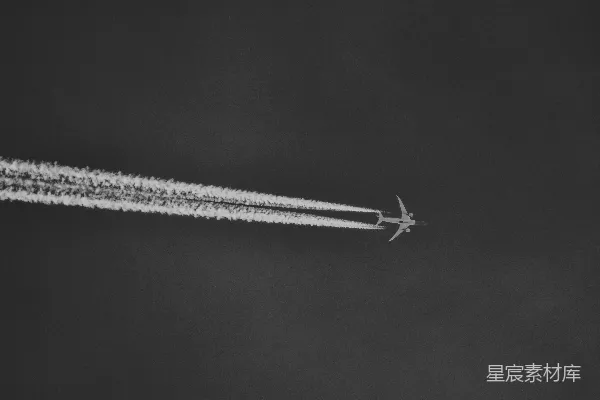 高清摄影 天空中的飞机（在白天）
