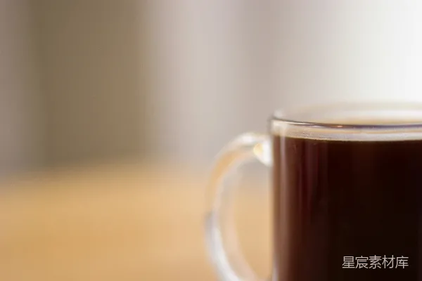 透明玻璃杯