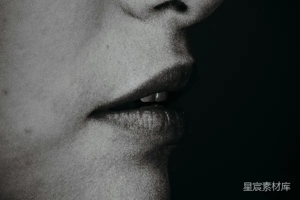 高清摄影 黑背景前的男人脸