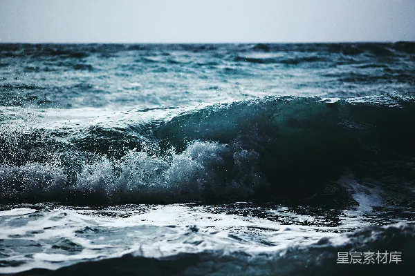 海浪的照片