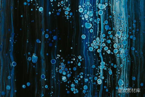 玻璃面板上的水珠