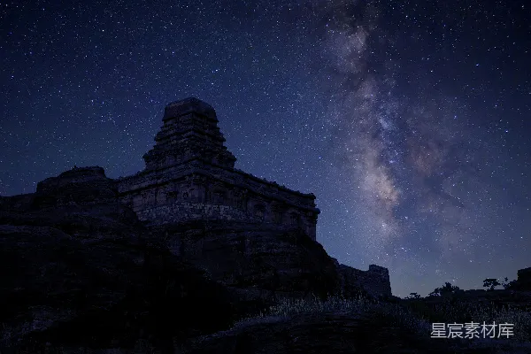 夜间建筑
