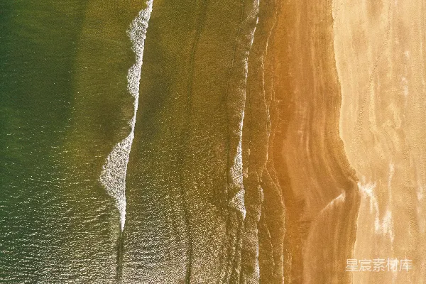 海滩和海洋的空中俯瞰图