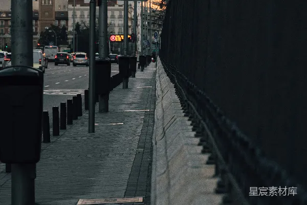 路边的一块路牌