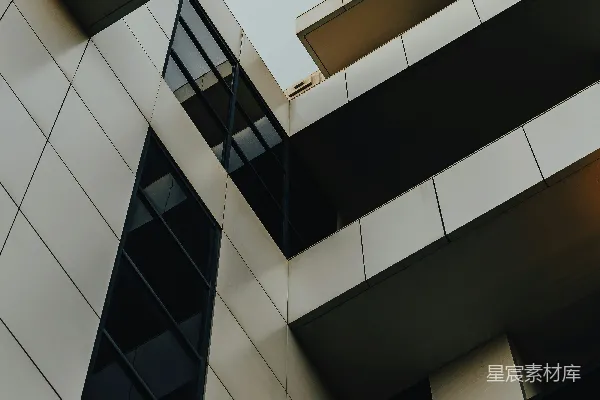 一栋高大建筑的特写镜头
