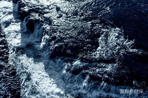 海浪的航拍摄影
