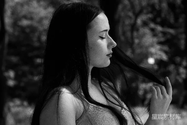 高清摄影 穿着白色背心的女人