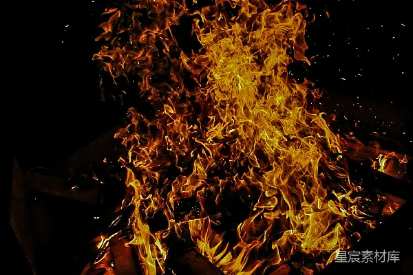 夜间火上加火