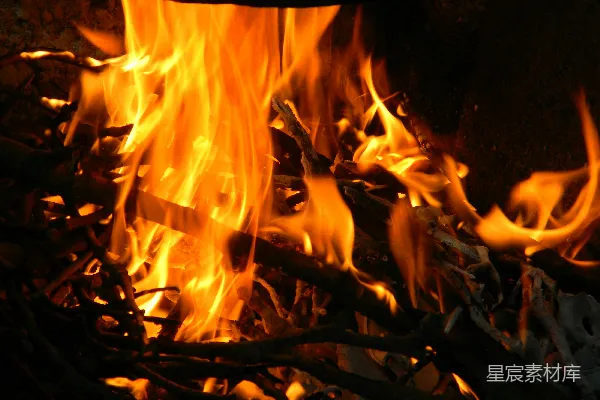 一幅特写镜头中的火焰