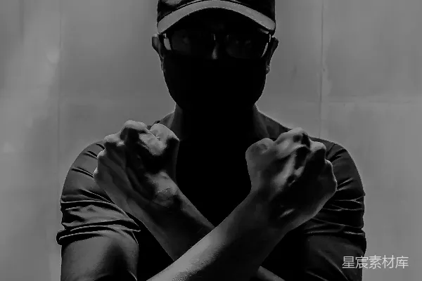 高清摄影 穿黑色头盔和棕色夹克的男人
