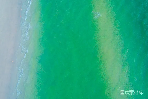 翡翠水湾和海滩的空中俯视。