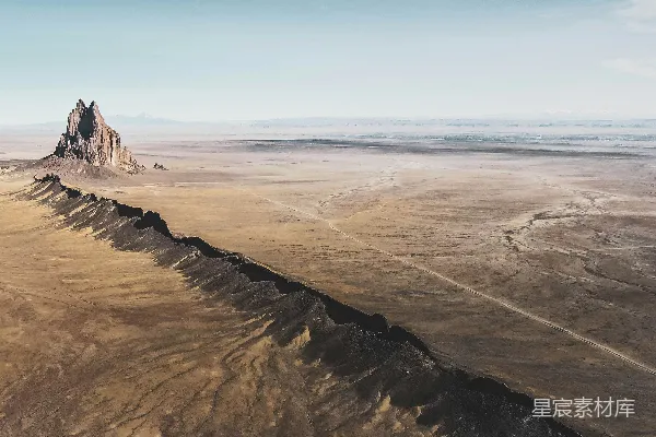 高清摄影 沙漠中山脉的鸟瞰图