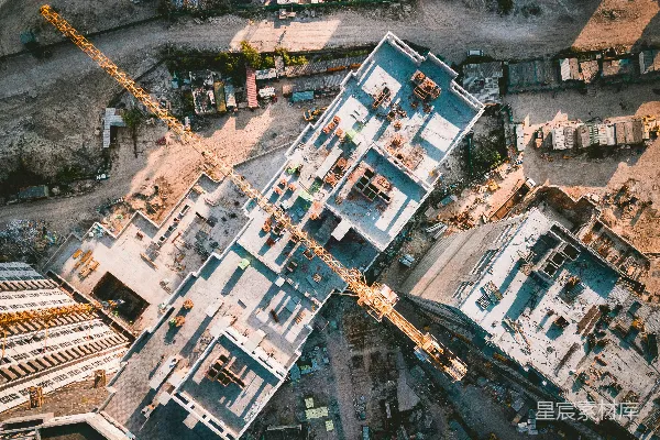 高清摄影 白天对车辆和建筑物的空中摄影